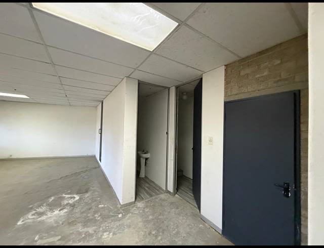 676M² WAREHOUSE TO LET IN VORNA VALLEY